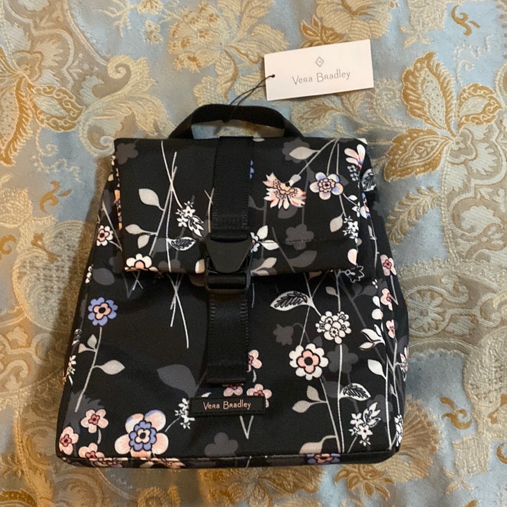 Vera Bradley lighten up lunch tote in Holland bouquet